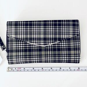 NWT Time & Tru Super Organizer Grey, White  & Black Plaid Bulk Clutch Wallet